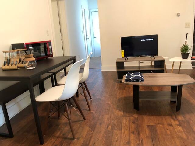 Guest Suite w/ Private bath and entry:Downtown