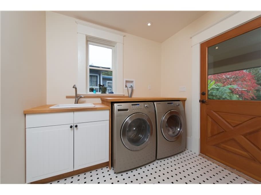 Handy main floor laundry