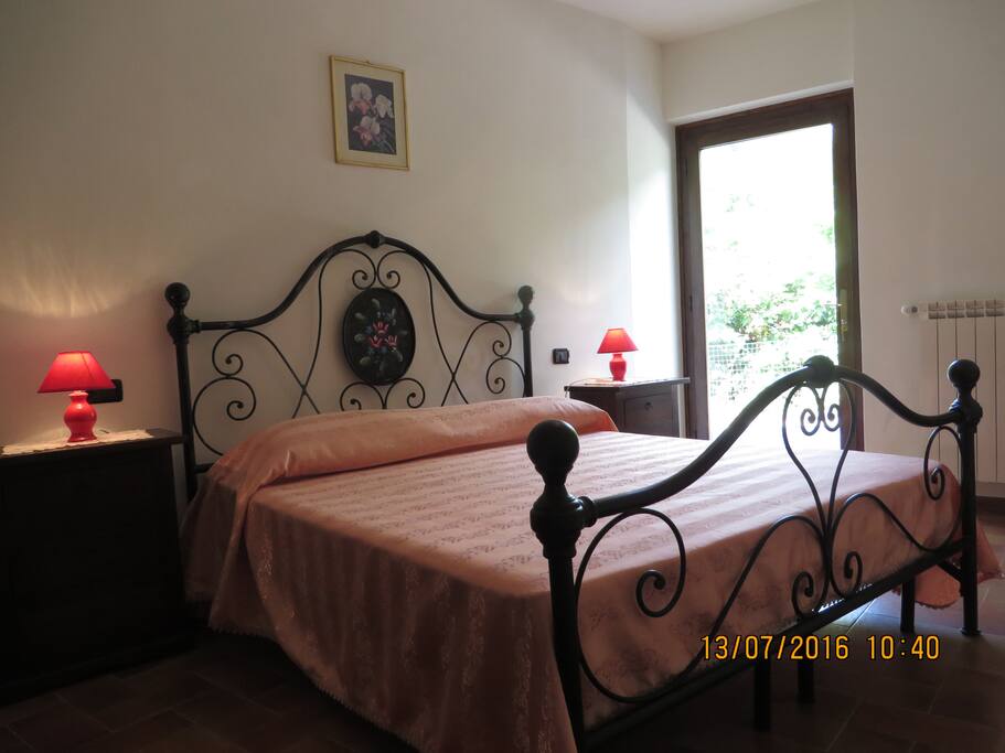 CASALE IL POGGIO Ground Floor : Double Bedroom