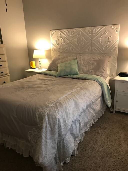 Bedroom, accommodates 2 guests