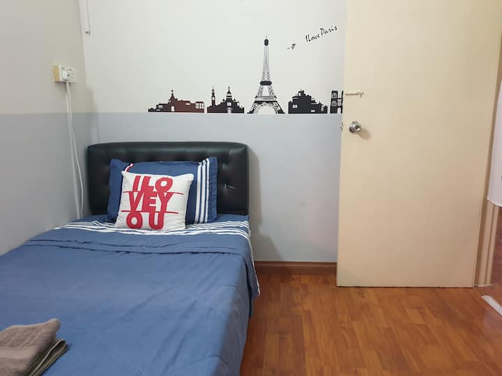 Private Room 10Min Walk to Sunway Pyramid