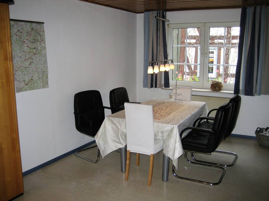 Esstisch