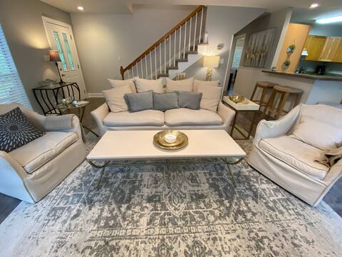 Sleepy Lagoon Cottage-Mins from Downtown Covington
