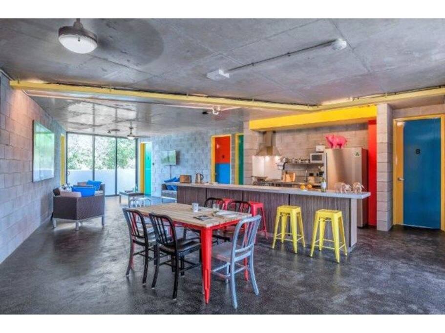 common space(kitchen)