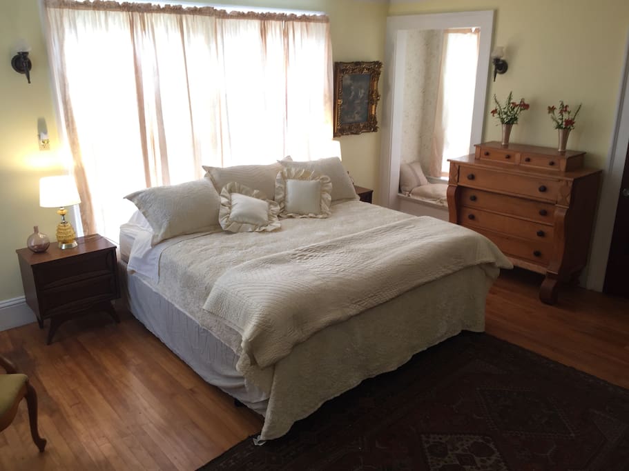 Your yoga, chi gung, and meditation practices can definitely happen in the spacious Prouty Suite or just… ahhh… drag those tired feet across the Persian rug on your way to see
Mr. Sandman.