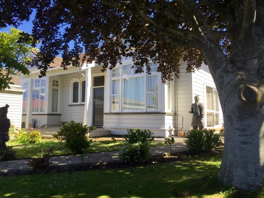 Classic Edinburgh Villa built in 1912 with Chinese culture