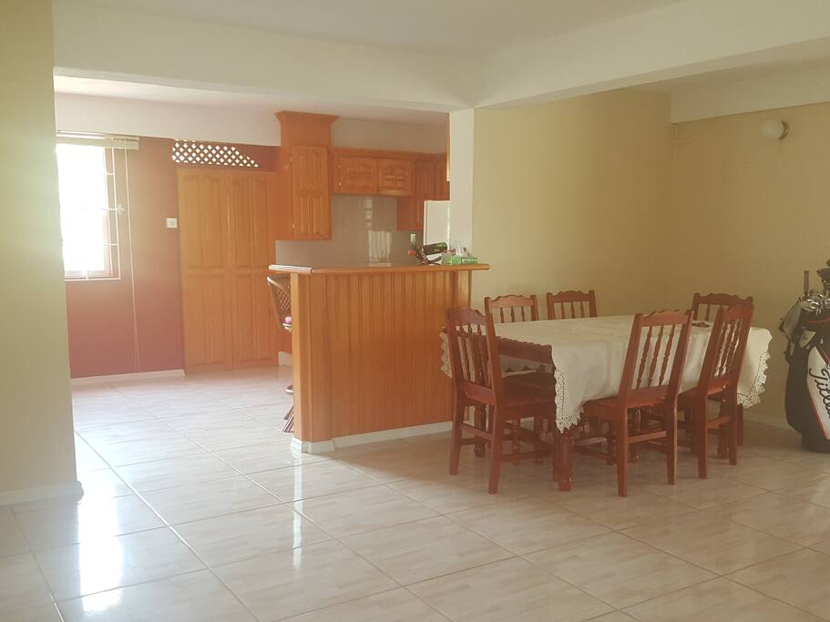 Spacious living area with dining area
