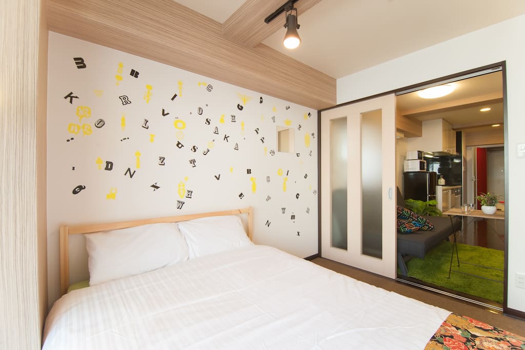 Comfortable beds and closet with hangers The following keywords let you easily find the room you want to book. 大阪 難波 USJ 道頓堀 大阪城 心斎橋 梅田 関西空港 京都 神戸 奈良 Namba Osaka USJ Dotombori Osaka Castle Shinsaibashi Umeda Kansai Airport KIX Kyoto Kobe Nara