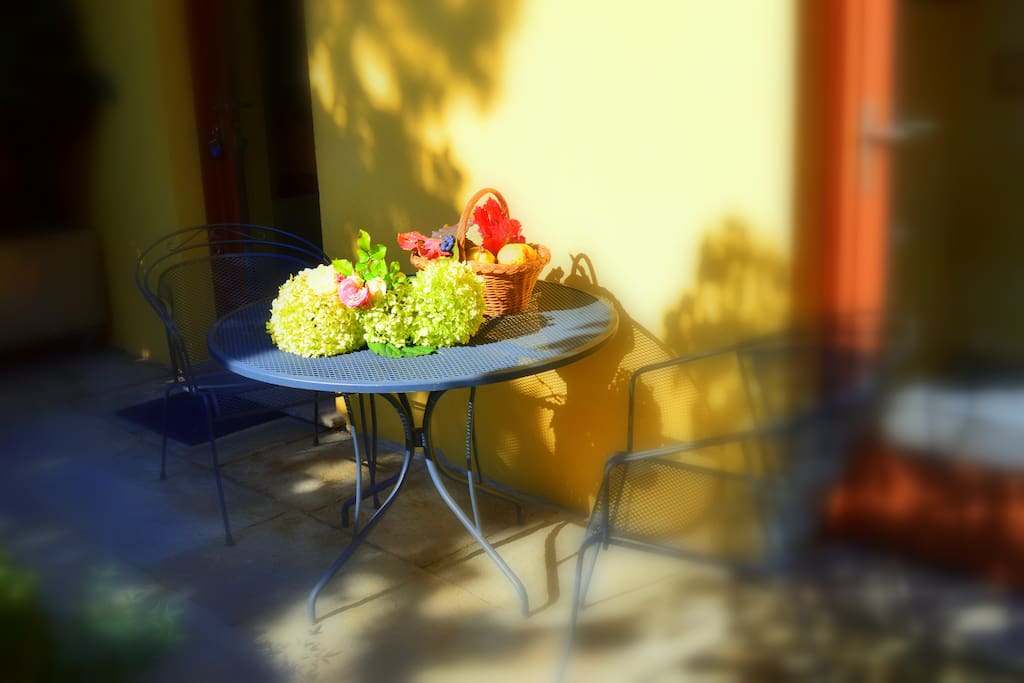 giardino privato esterno in autunno