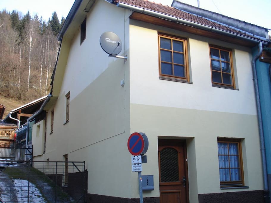 It is a two-storey house in the very centre of the town, and it has 3 rooms, a kitchen, two WCs with a shower. Up to 9 people can stay in the house. You can park your car in the main square or by the church (approximately 50 m from the house).