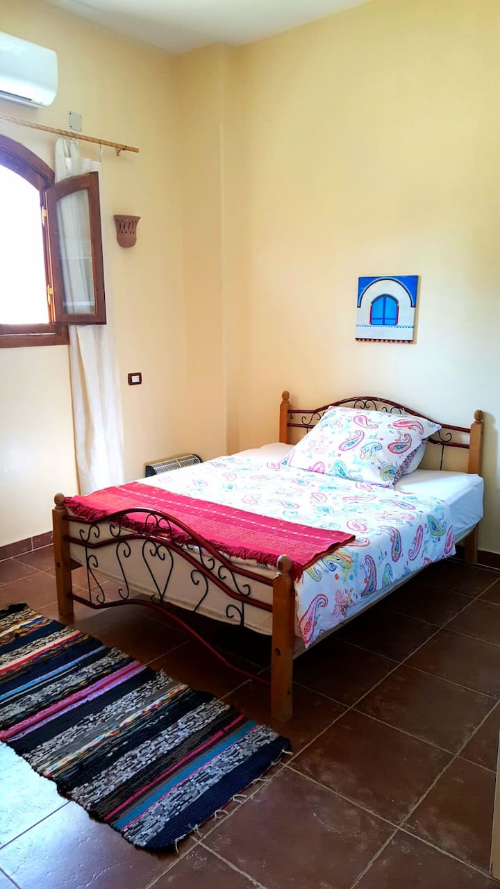 带床的卧室2米x 1.40