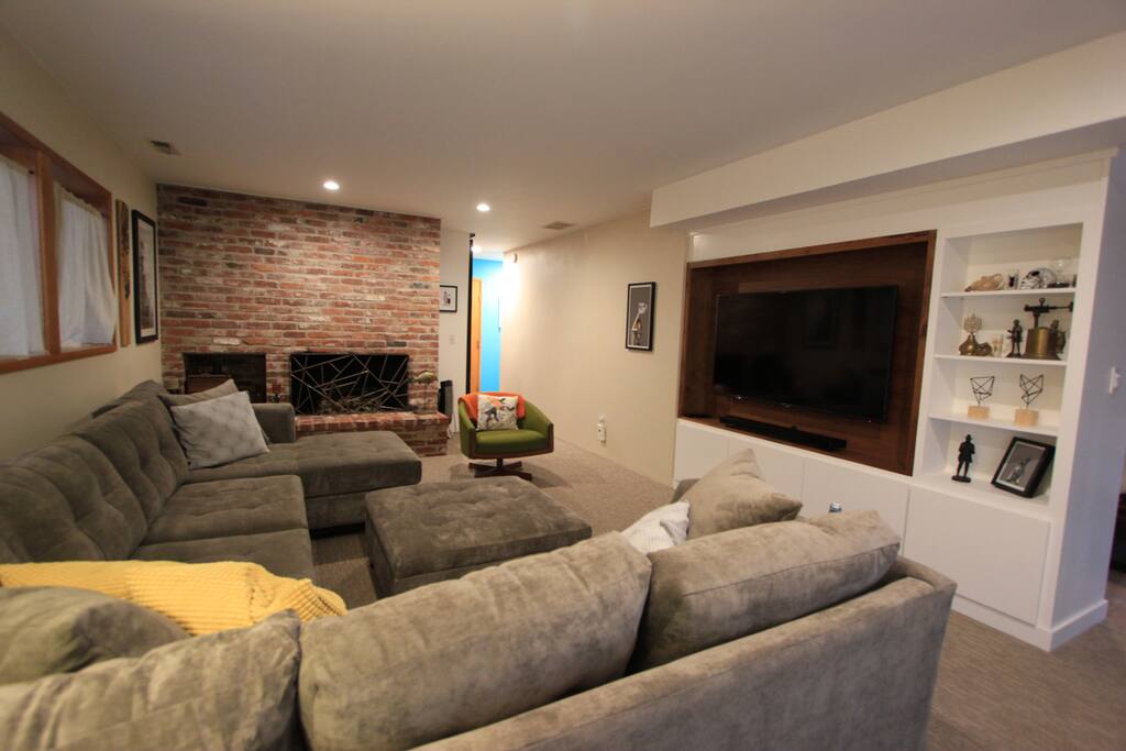 Living Room with full sized pull out bed