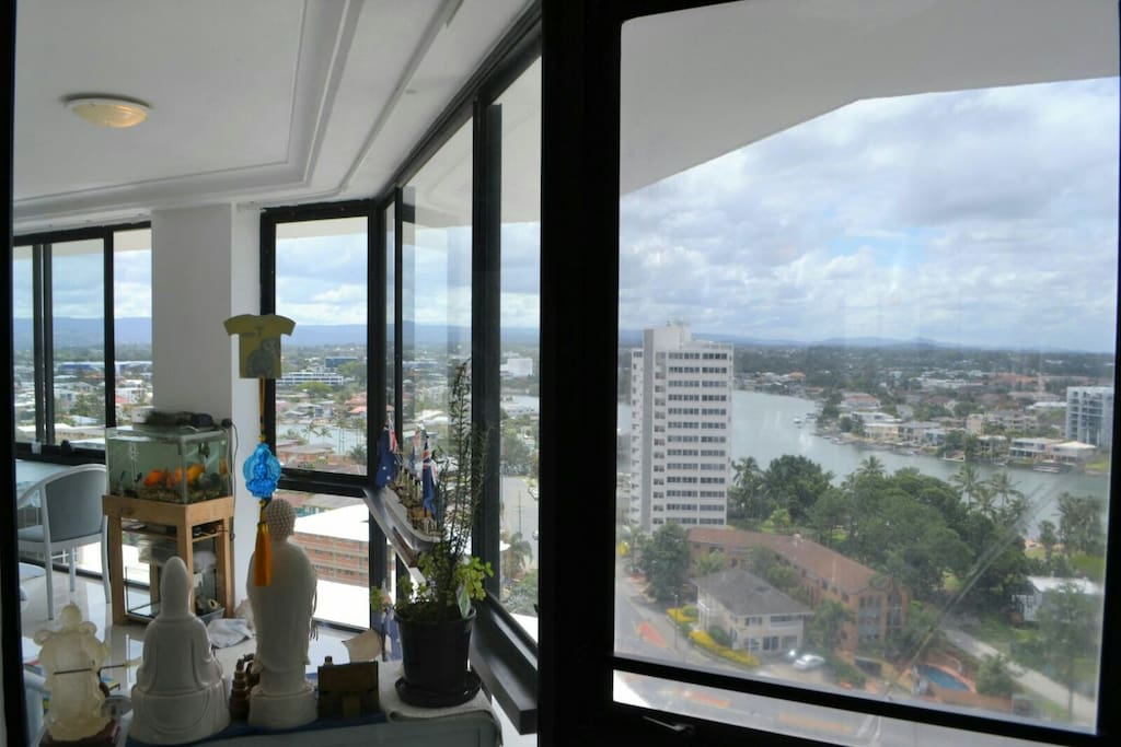 Riverview with the skyline