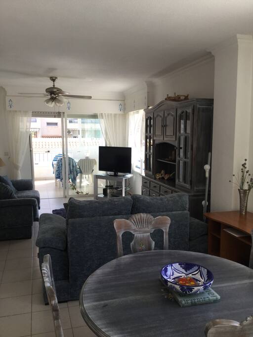 Lounge and dining room