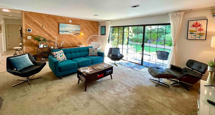 Paso Wine Country Mid Century Retreat Spa King Bed - Templeton, CA