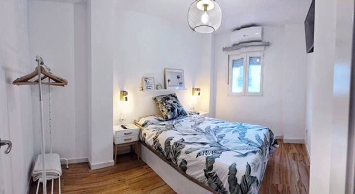 Dormitorio 1, con una cama de 1,35 cm.