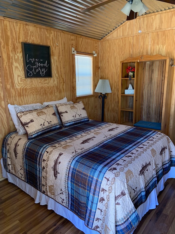 River Cabin El Zocalo Cabins for Rent in Concan, Texas, United