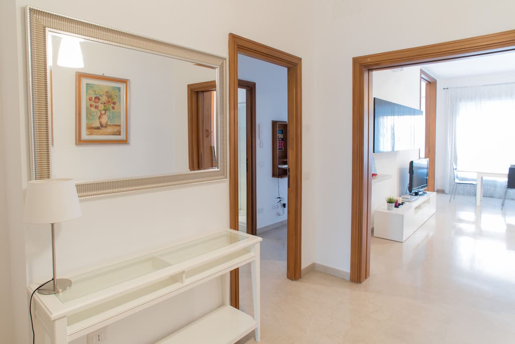 Ingresso lato soggiorno