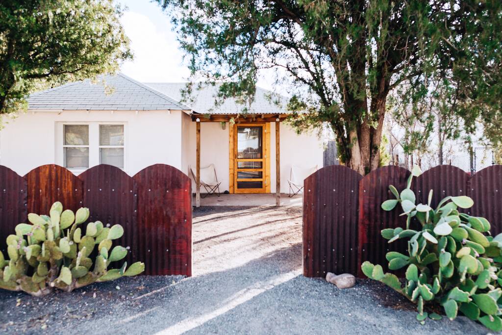 The Juniper Moon House Houses for Rent in Marfa, Texas, United States