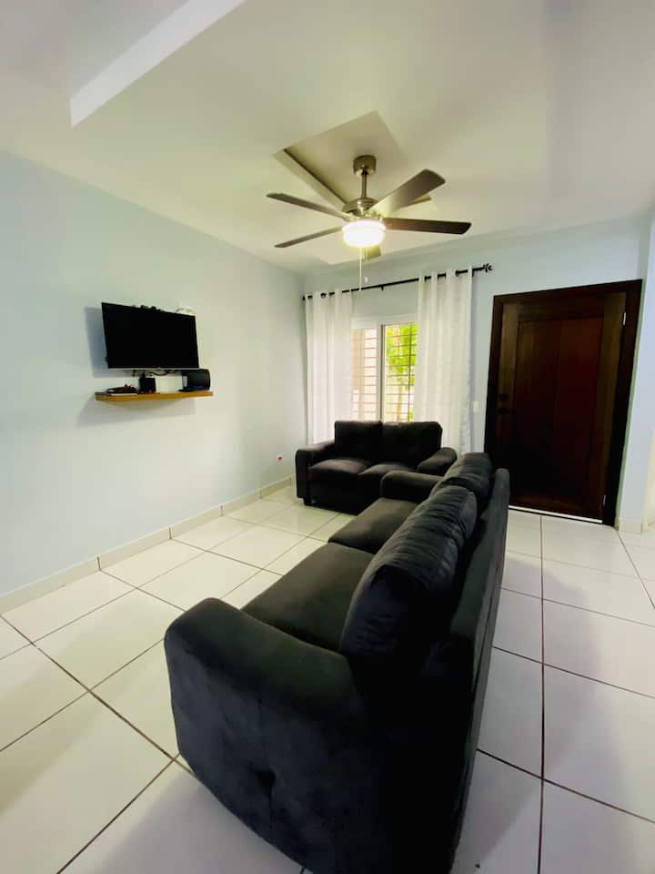 Casa Wifi + Ac| Cerca De Muelle Cabotaje| Playas - La Ceiba