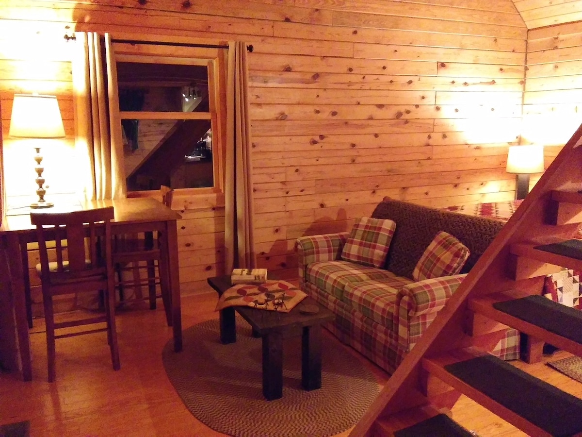 森の中の小さなログハウス - ステイケーションに最適！ - Airbnb