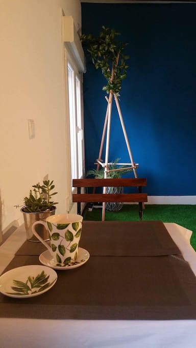 Salon Coffee Table