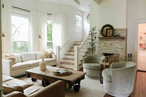Haswell House • Historic • Hot tub • Pool • A&M