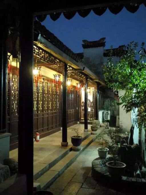 别墅夜景