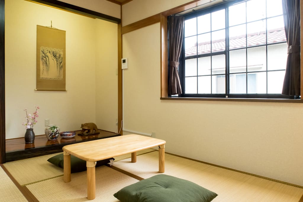 Ryokan style (Traditional Japanese hotel style) for 3 people