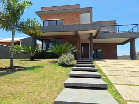 Country house overlooking nature!