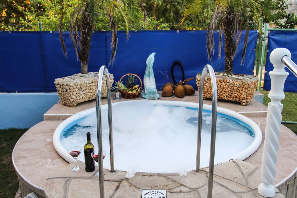 ¿Aún no has probado el Jacuzzi de Don Pipo? Reserva Ya!!!