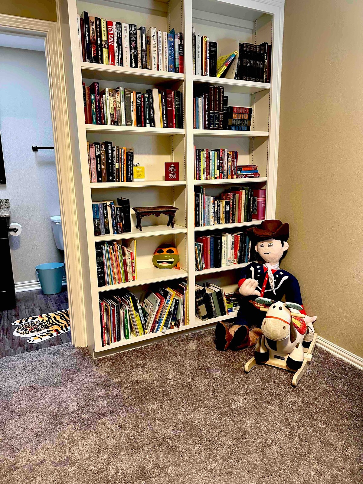 Bibliothèque avec lit superposé 