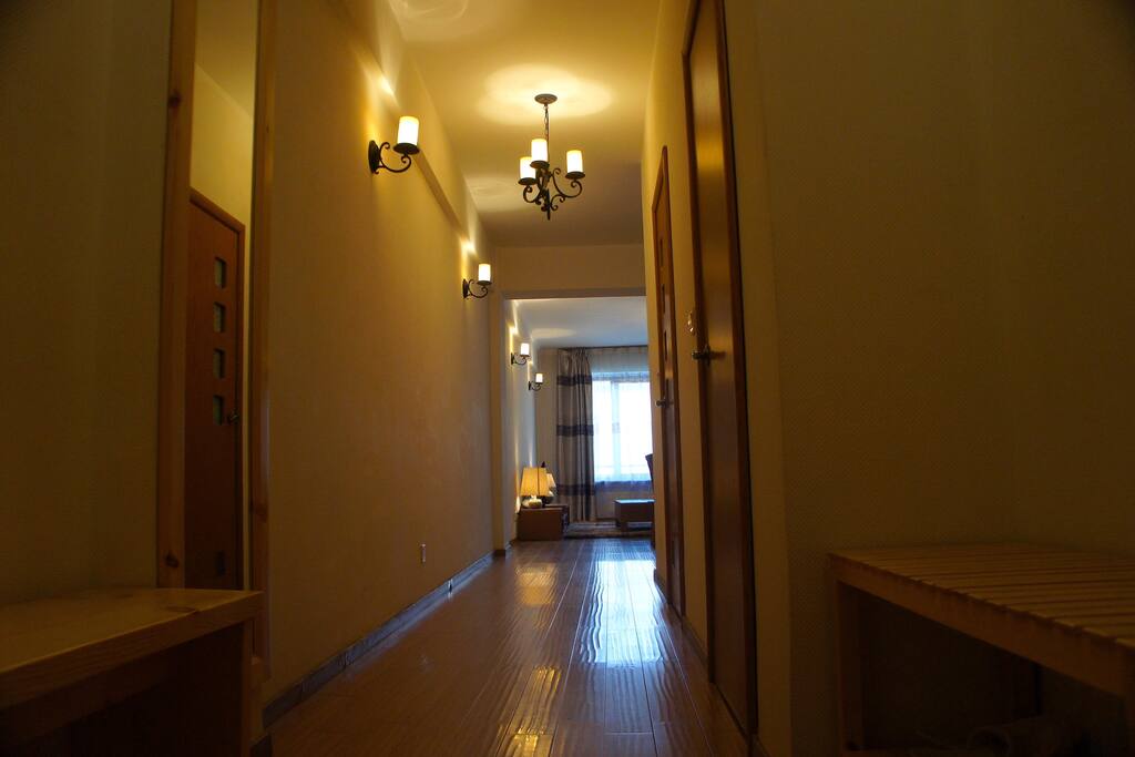 The entrance hall.