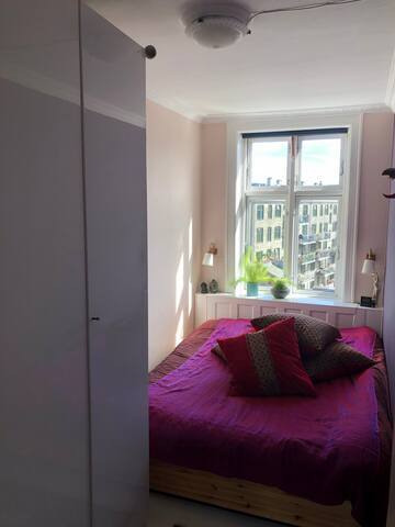 Bright, colorfull and quiet two story apartment gallery image 3