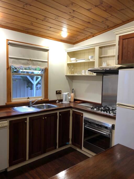 Fully equipped - dishwasher