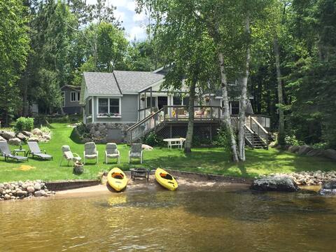 Waterfront Cottage with Amazing Sunset Views!
