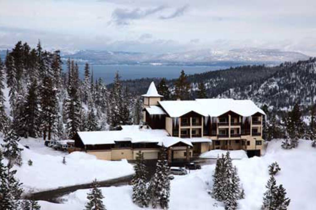 Check in at the Eagles Nest Lodge
