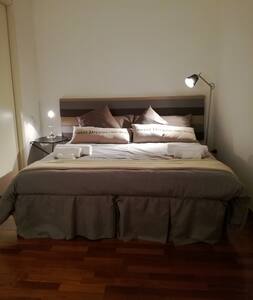 Artemisia B&B room with bathroom, breakfast, Wi-Fi