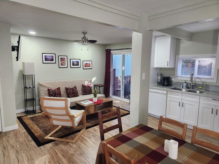 Golden Hill House, Gorgeous Skyline, Private Patio - Hotel Circle - San Diego