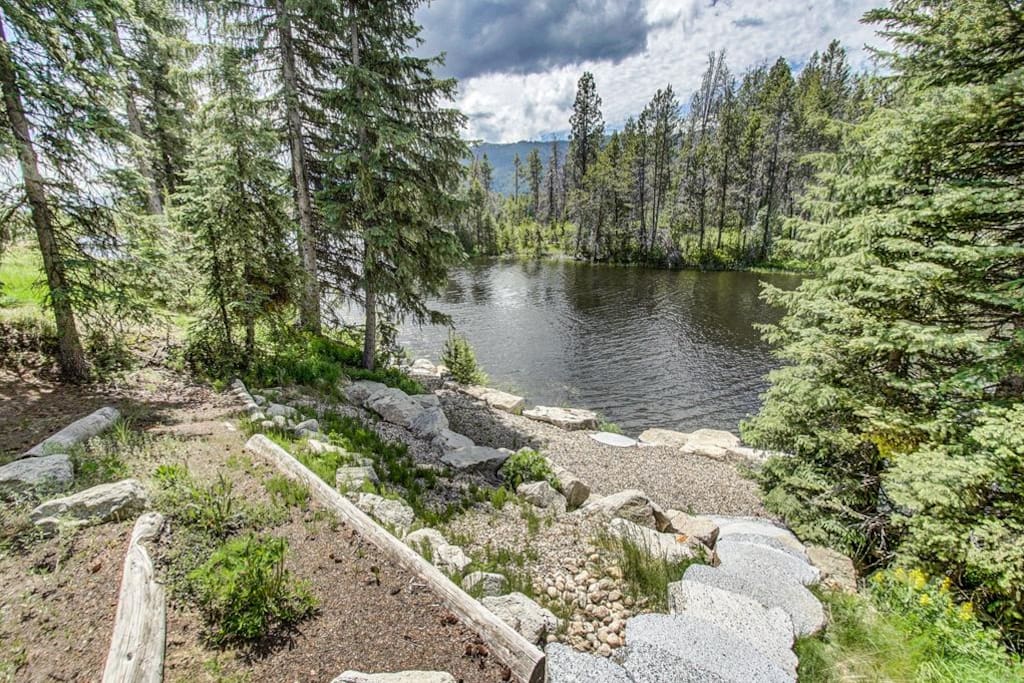 Private steps to the lake