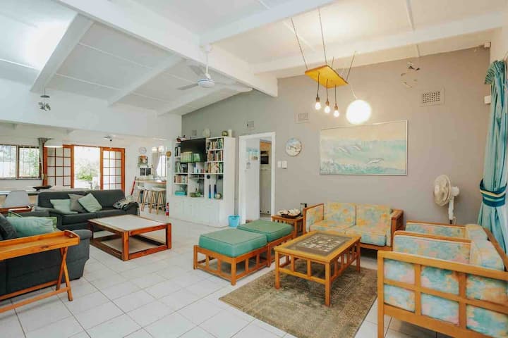 Carinya Cottage - Leisure Bay Spacious Home - Port Edward