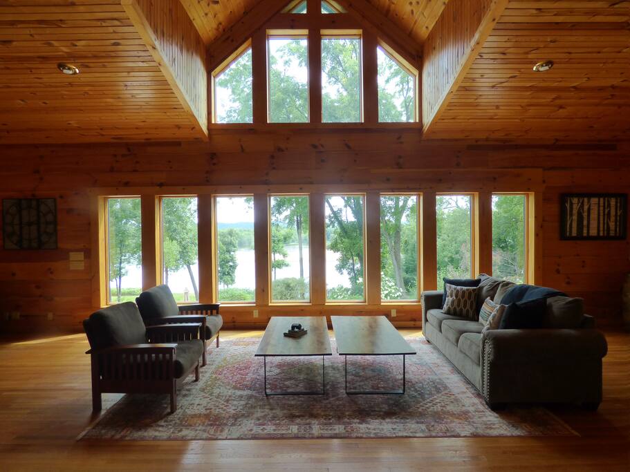 Spacious Cabin on the Wisconsin River! Cabins for Rent in Muscoda