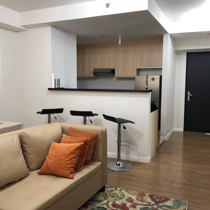 Spacious 2 Bedrm, Best Location!check Discounts. - Cebu City