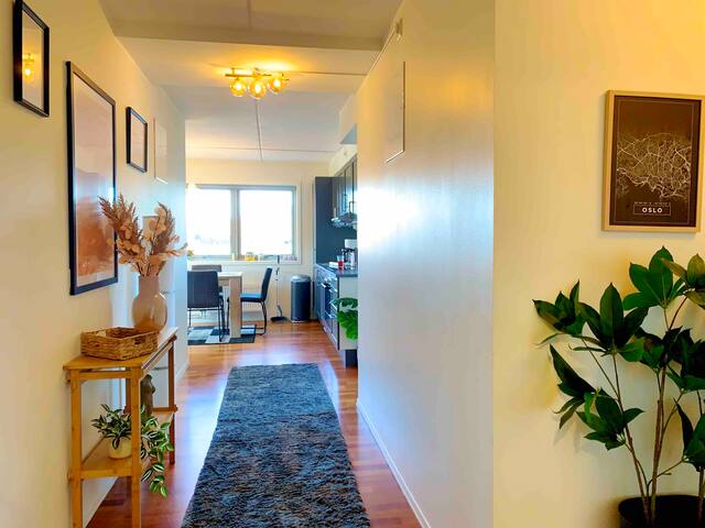 Top floor city center flat with free parking gallery image 5