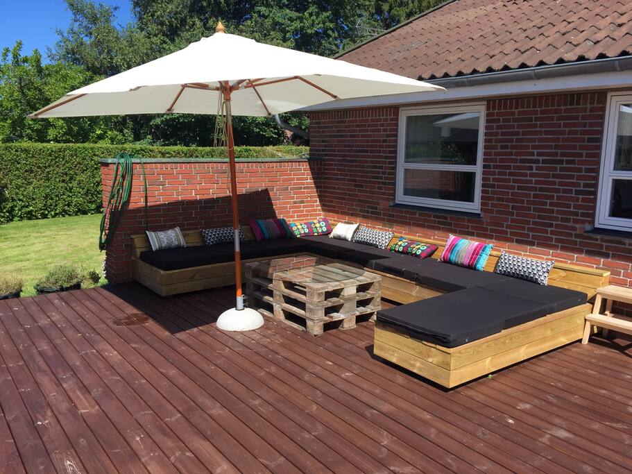 Loungeområde på træterrassen