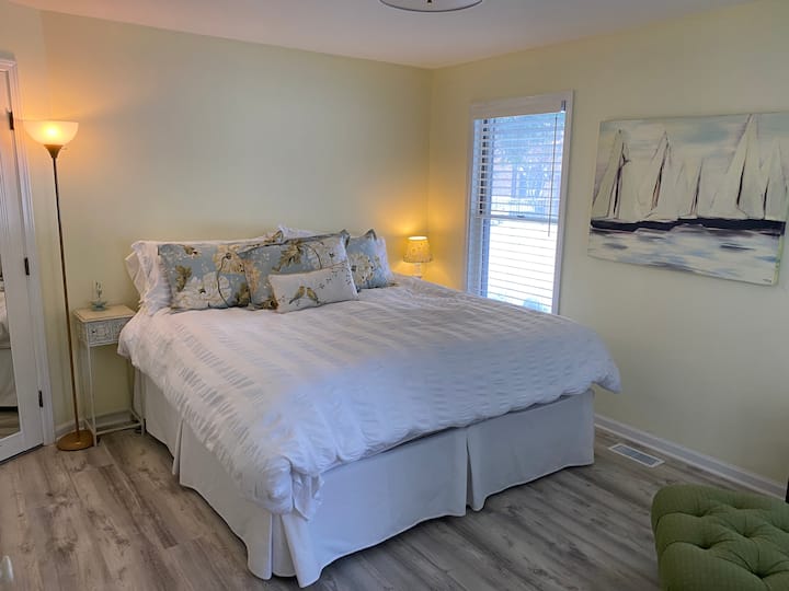 ห้องนอนใหญ่ - เตียงคิงไซส์