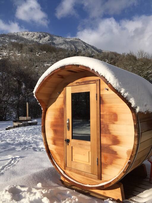 Sauna sous la neige