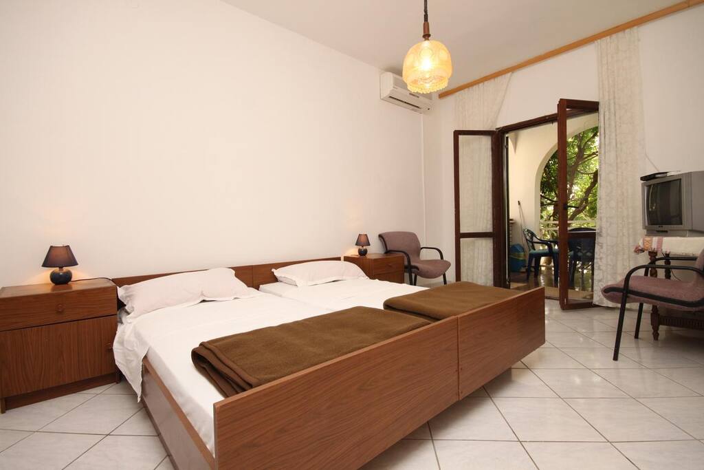 Living room, Surface: 13 m²