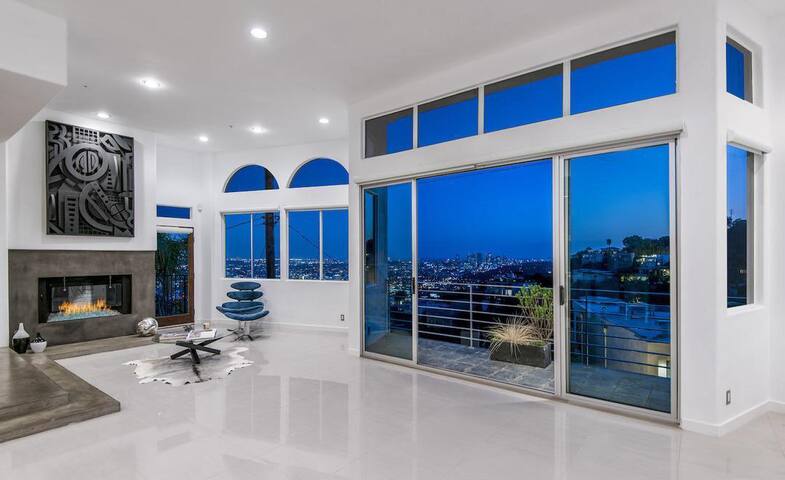 5 bedroom, modern house West Hollywood – BH gallery image 2