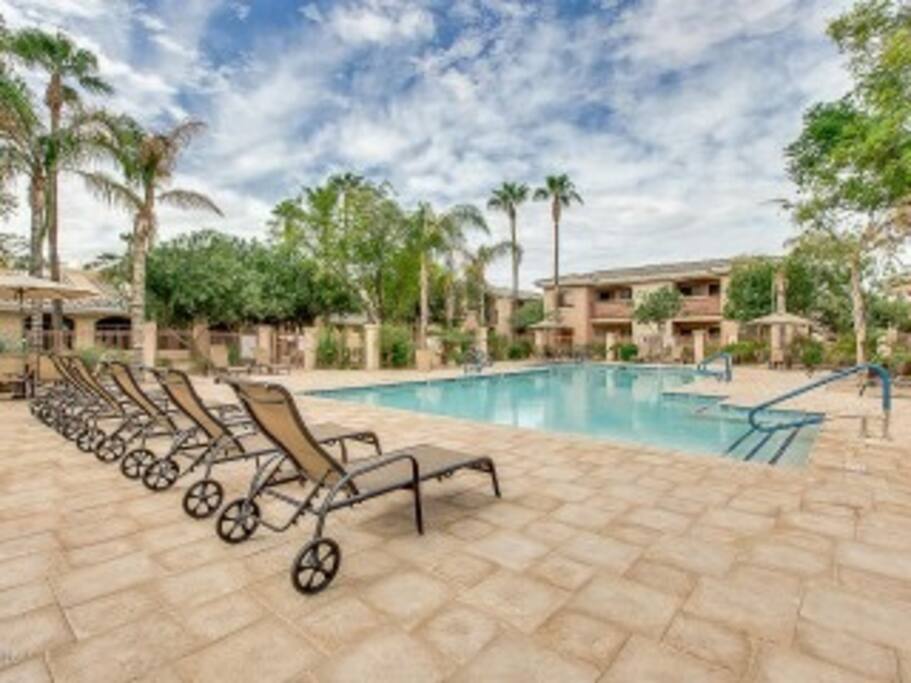 Huge Salt Water Pool + Hot Tub